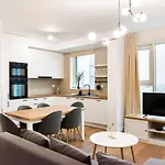 Unique Tower 22 Floor De Luxe By Bookinghost Lägenhet Warszawa