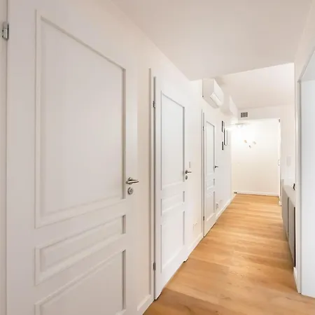 Unique Tower 22 Floor De Luxe By Bookinghost