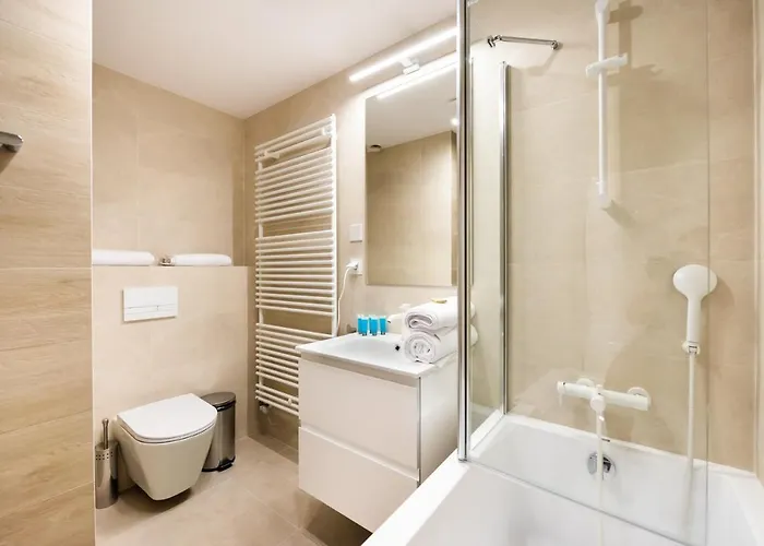 Unique Tower 22 Floor De Luxe By Bookinghost *