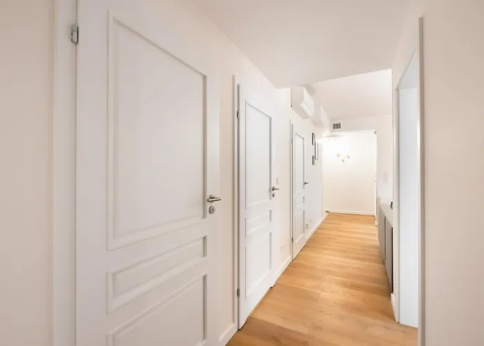 Unique Tower 22 Floor De Luxe By Bookinghost