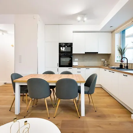 Unique Tower 22 Floor De Luxe By Bookinghost Warszawa