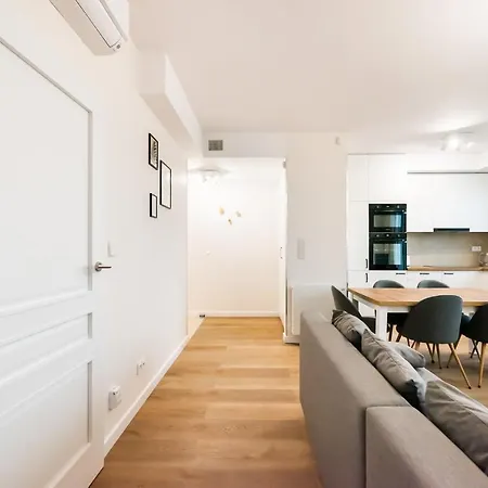 Unique Tower 22 Floor De Luxe By Bookinghost Warszawa